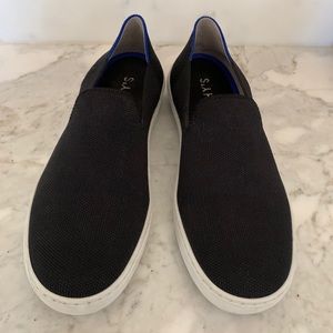 Classic Rothy's sneaker